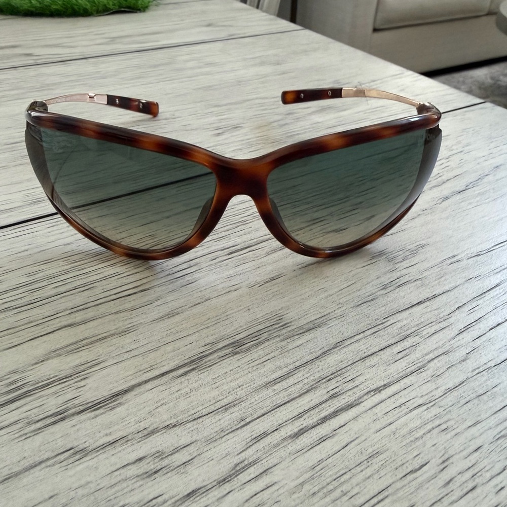 Tom Ford Tortoiseshell Frame Sunglasses with Green Lenses